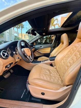 MERCEDES-BENZ GLA 250 2.0 16V TURBO GASOLINA SPORT 4P AUTOMÁTICO